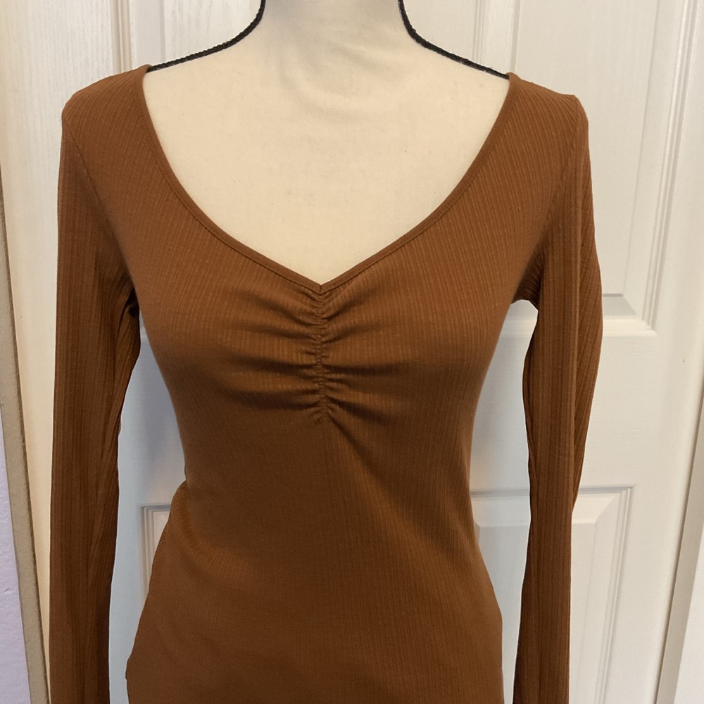 Old Navy Burnt Orange Scrunch Long Sleeve